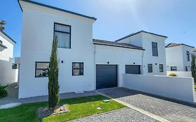 10 Seaview Close, Shelley Point